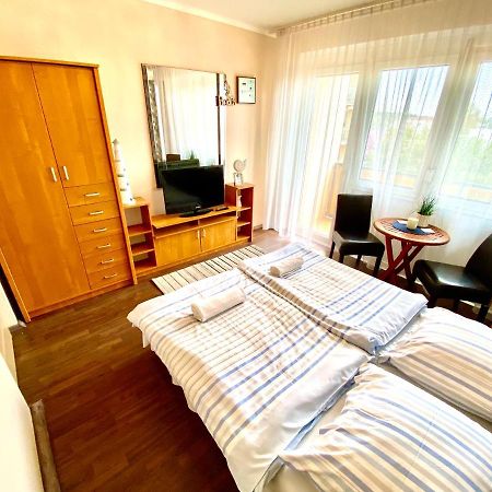Aqua Blue Apartmanok - Siófok Buitenkant foto
