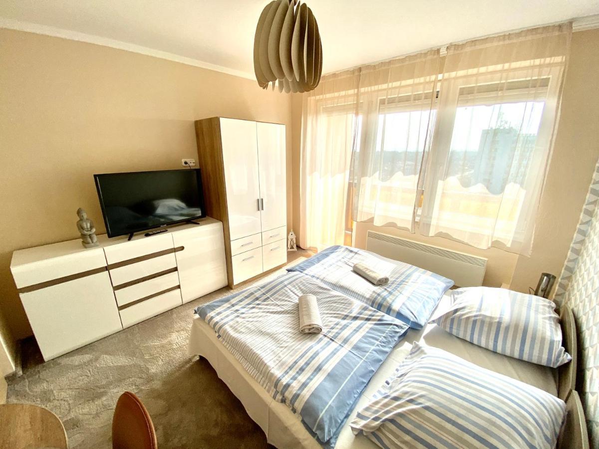 Aqua Blue Apartmanok - Siófok Buitenkant foto