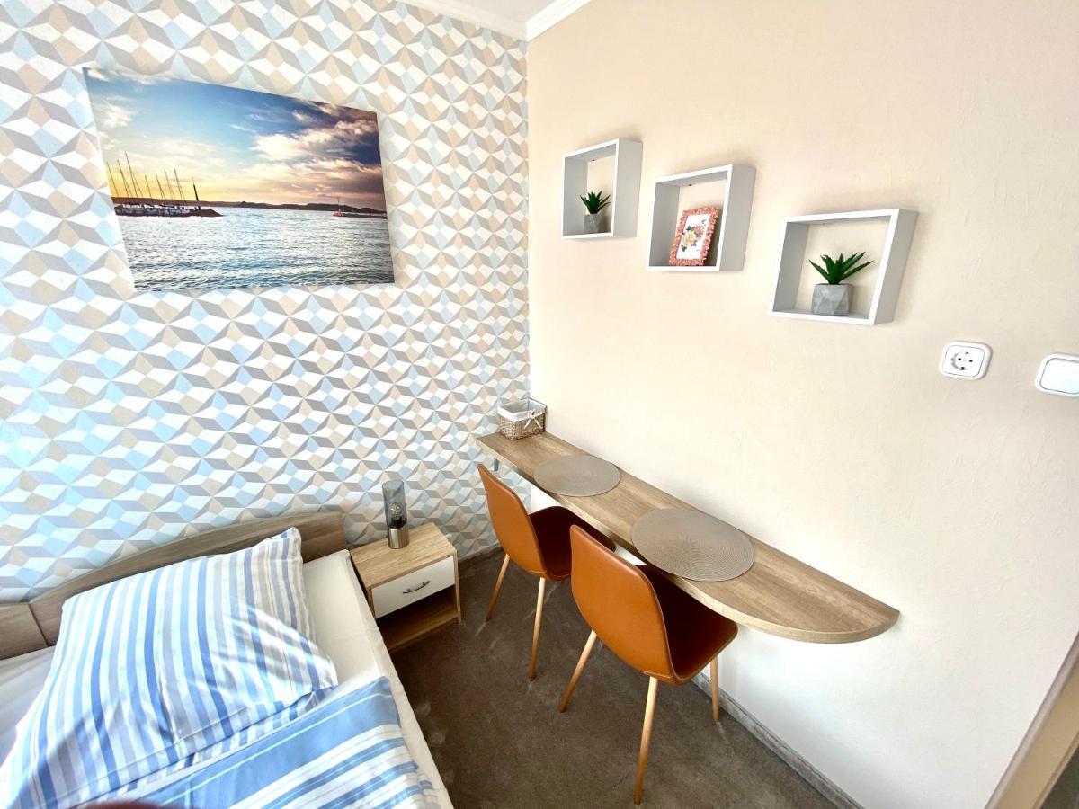 Aqua Blue Apartmanok - Siófok Buitenkant foto