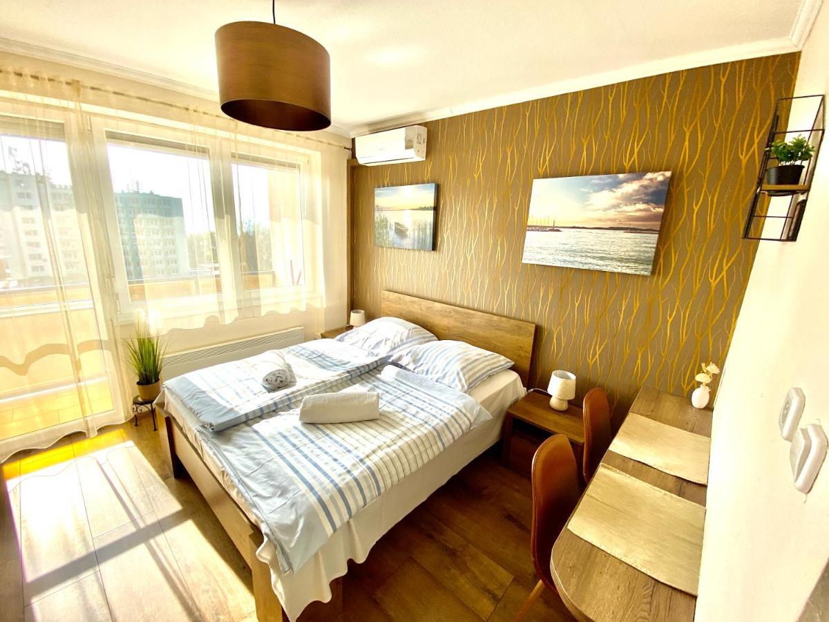 Aqua Blue Apartmanok - Siófok Buitenkant foto