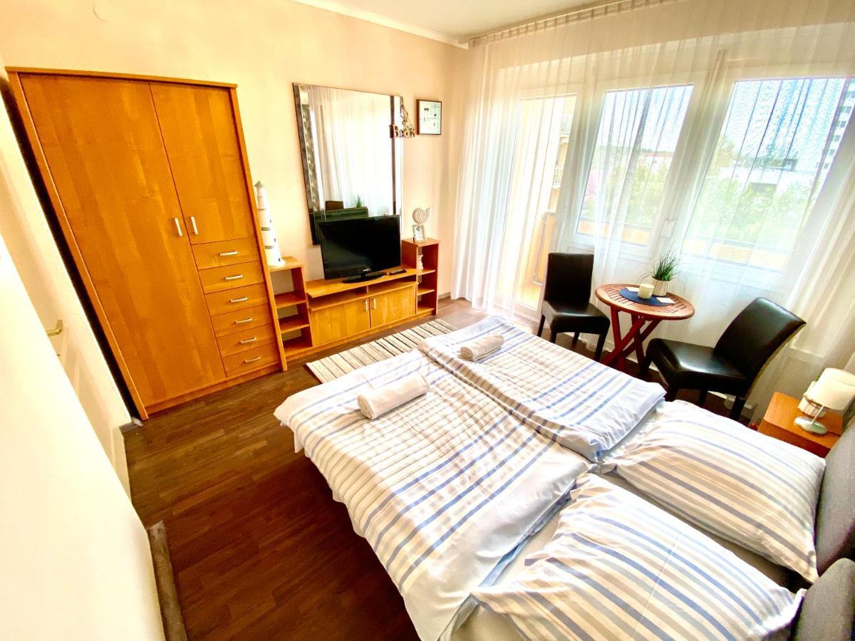 Aqua Blue Apartmanok - Siófok Buitenkant foto